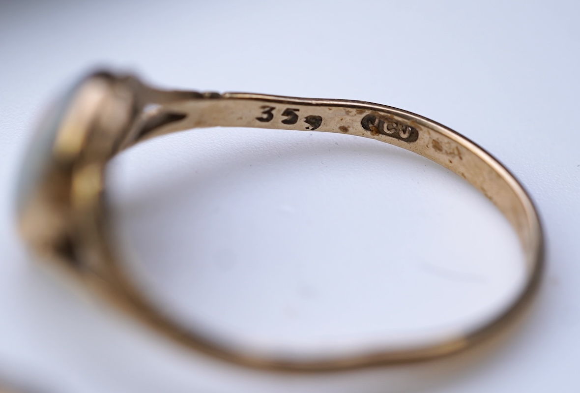 A collection of jewels, early-mid 20th century